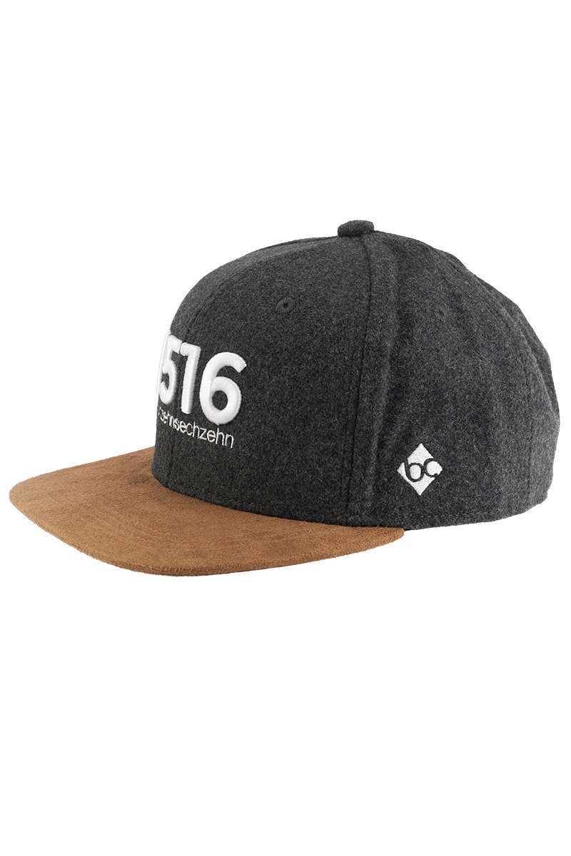 Snapback Cap '1516' anthrazit mit weier Stickerei