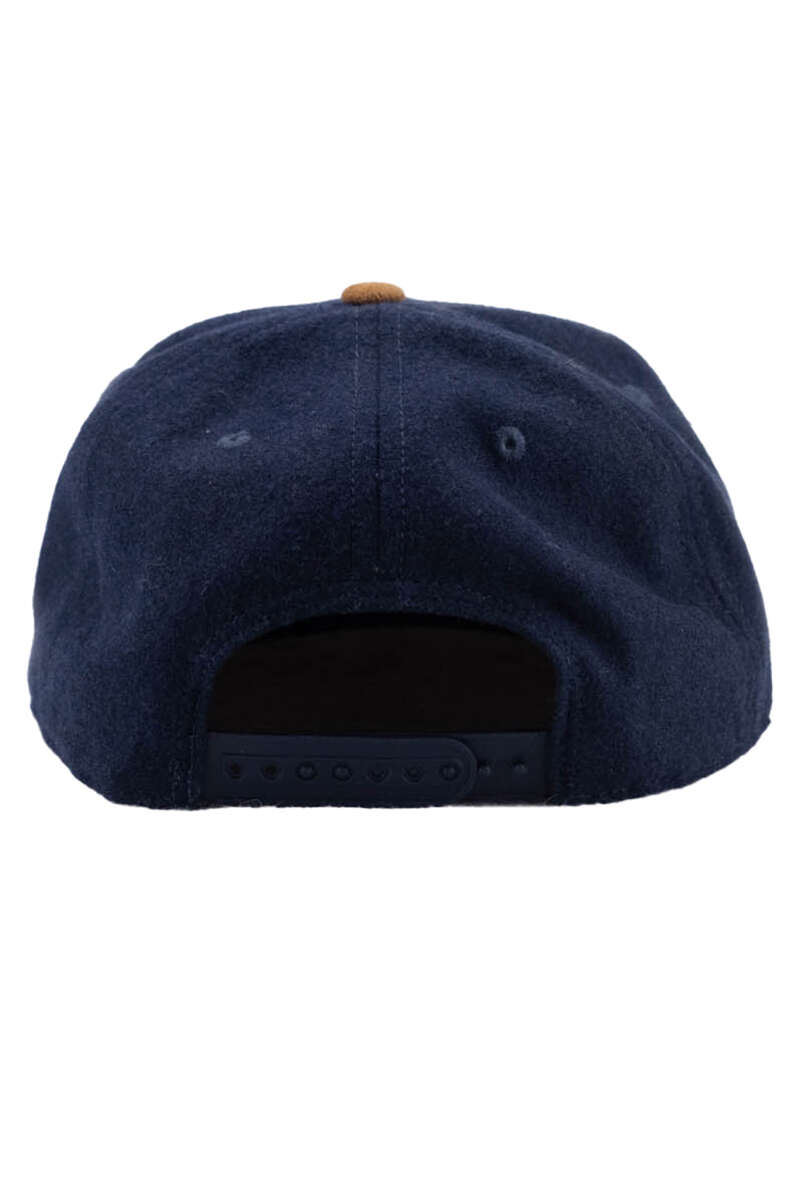 Winter Cap Unisex mit Wintersportpatches dunkelblau Bild 2