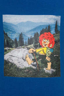 Kinder T-Shirt mit Pumuckl in den Bergen blau