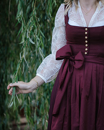 Damen/Dirndl/Dirndlblusen
