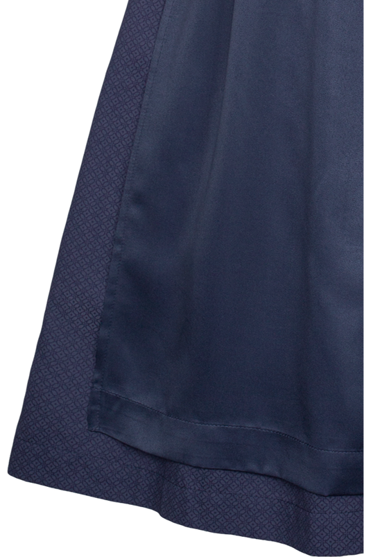Damen Midi Dirndl Veloursoberteil Trachten Deiser DK262 2024 ELISA/70 in 1595-TAUBENBLAU - Vorderansicht Detail unten