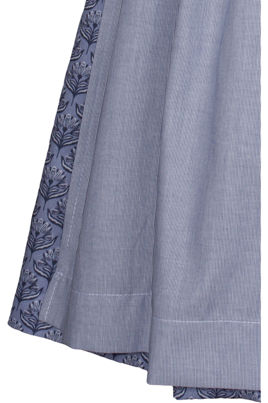 Kinder Dirndl mit Bluse Hammerschmid BERGSEE 262-6001 in 40-DUNKELBLAU - Vorderansicht Detail unten